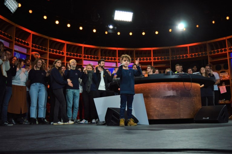Pakkend én hilarisch: Studio Brussel eert Christophe Lambrecht, zoontje Maurice steelt show