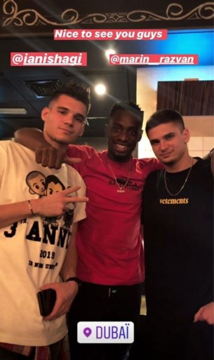 Paul-José Mpoku en co. smullen van gouden steak in Dubai