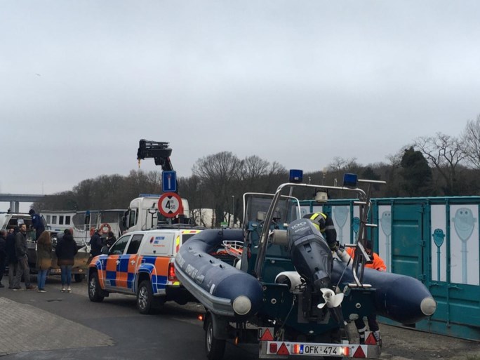 Wie zag Frederik? Jongeman (21) uit Vilvoorde vermist na nieuwjaarsfeestje, zoekactie vrijdag voortgezet: “We moeten noodgedwongen meer en meer naar het kanaal kijken”
