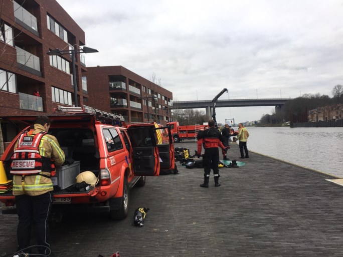 Zoekactie naar Frederik Vanclooster (21) dan toch sneller hervat: duikers van Vilvoordse brandweer zijn “ongeduldig”