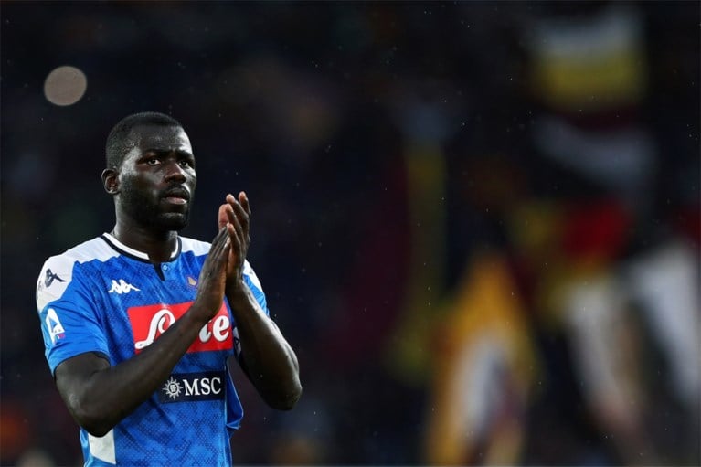 GERUCHTEN. Yannick Carrasco mogelijk terug naar Europa, wordt Romelu Lukaku herenigd met zijn maatje?