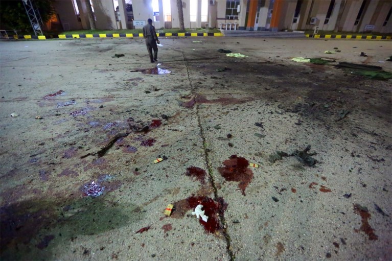 Minstens 28 doden bij aanval op militaire school in Tripoli