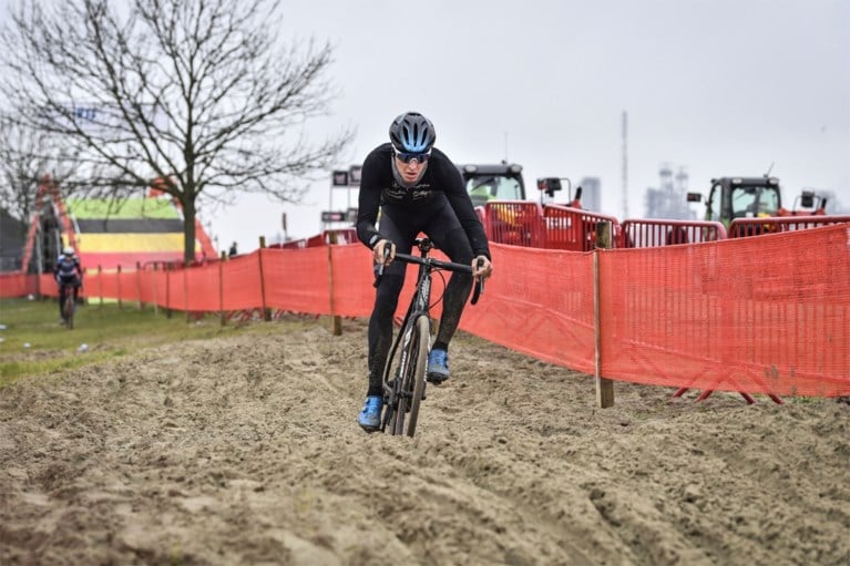 Eerste renners verkennen het parcours van het BK veldrijden: “Veel lastiger dan de Scheldecross”