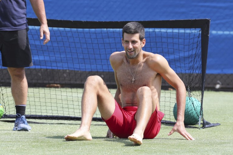 Schwalbe! Djokovic kent ook als voetballer de truken van de foor