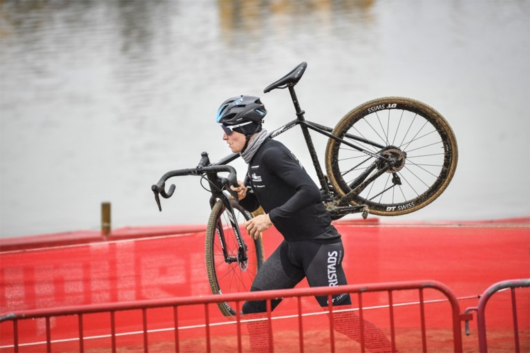 Eerste renners verkennen het parcours van het BK veldrijden: “Veel lastiger dan de Scheldecross”