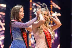 Celine Van Ouytsel nieuwe Miss België, ondanks uitschuiver: “Ook als je valt, kan je winnen”