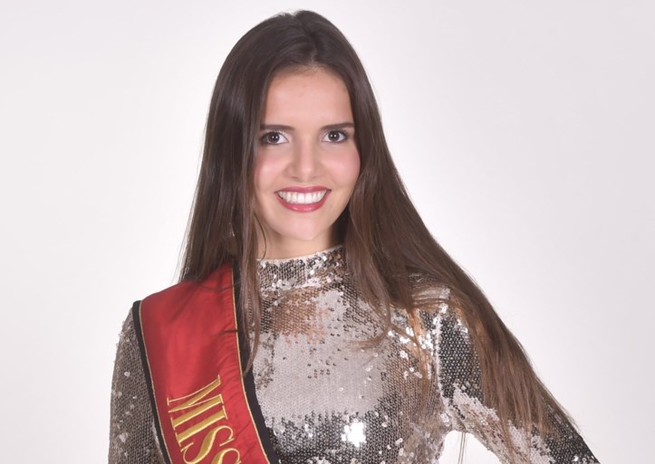 Celine Van Ouytsel nieuwe Miss België, ondanks uitschuiver: “Ook als je valt, kan je winnen”