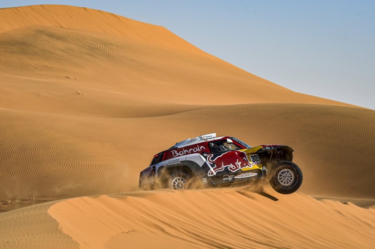 Peterhansel wint zijn derde etappe in Dakar 2020, leider Sainz staat onder druk