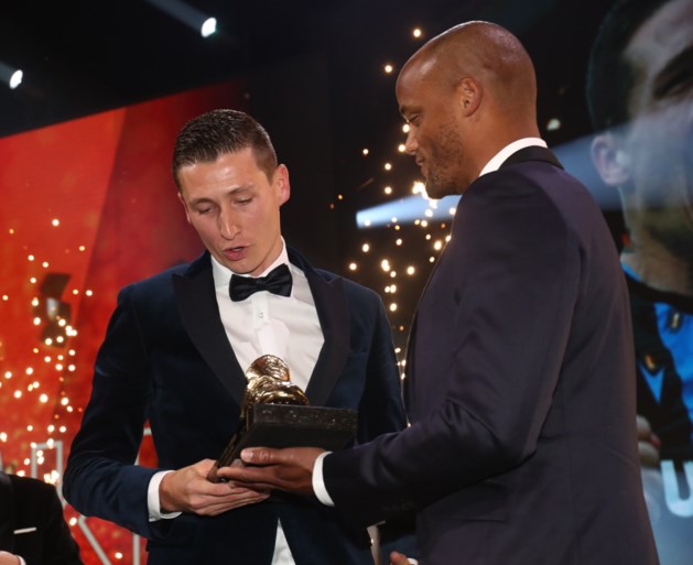 Herbeleef hier de persconferentie van Gouden Schoen Hans Vanaken: “Het was een eer om de trofee uit handen van Kompany te krijgen”