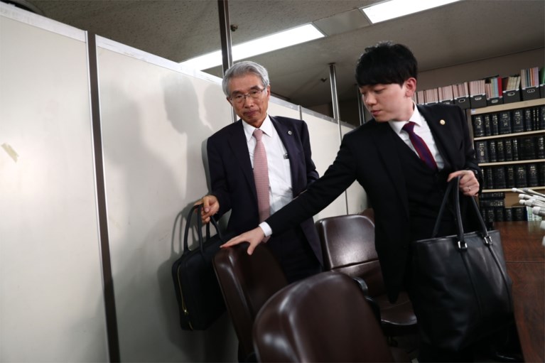 Japanse advocaten van gevluchte Nissan-baas Ghosn stappen op