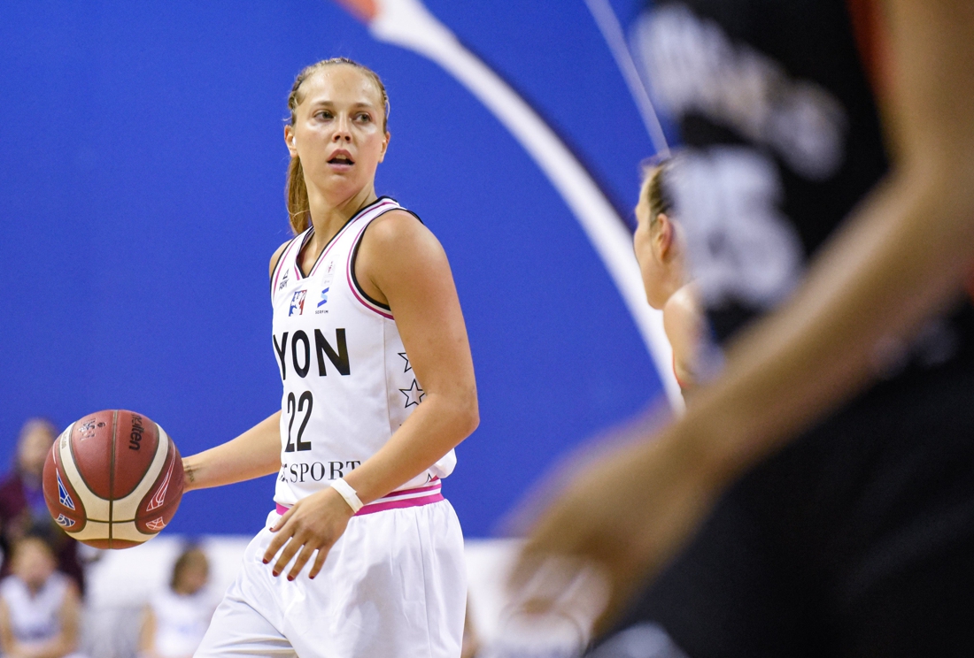 Julie Allemand helpt Lyon aan duidelijke zege in Euroleague basketbal