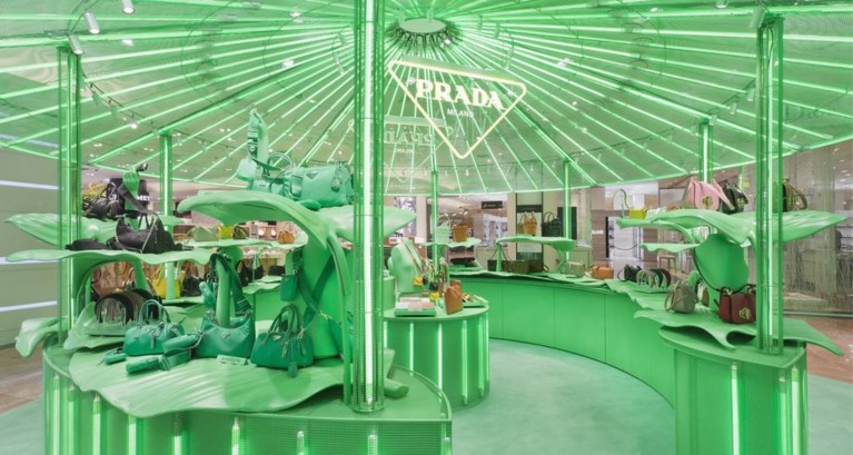 Nieuwe pop-upwinkel Prada slaat groen uit