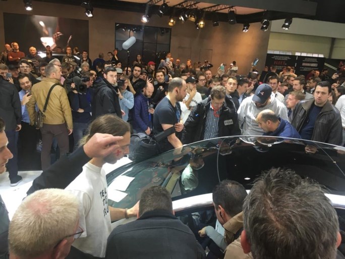 187 actievoerders Extinction Rebellion opgepakt op Autosalon