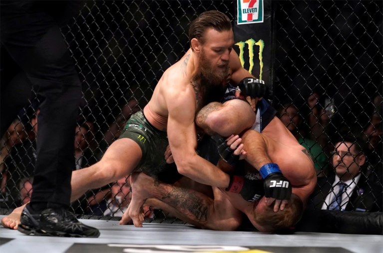 Van een comeback gesproken: Conor McGregor heeft amper 40 seconden nodig om tegenstander te verslaan