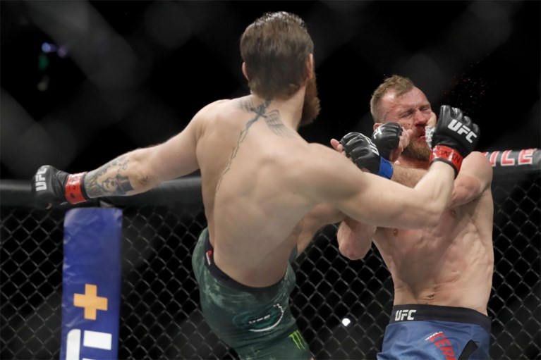Van een comeback gesproken: Conor McGregor heeft amper 40 seconden nodig om tegenstander te verslaan