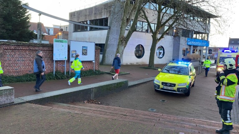 Zwembad Wevelgem afgesloten door ontsnapt chloor