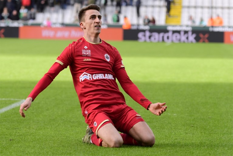 De Sart trekt onthoofd Antwerp alsnog over de streep met zijn eerste goal, situatie voor Cercle Brugge oogt stilaan dramatisch