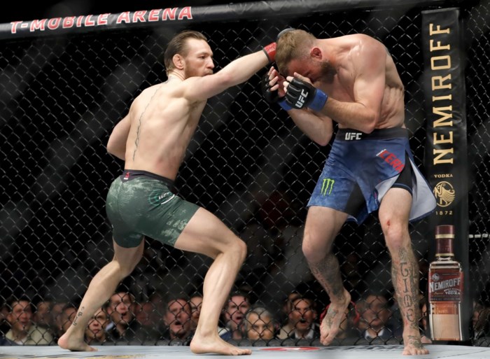 Van een comeback gesproken: Conor McGregor heeft amper 40 seconden nodig om tegenstander te verslaan