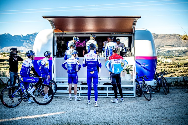 Een cappuccino, Remco? Deceuninck - Quick-Step verrast renners met eigen, mobiele koffiebar