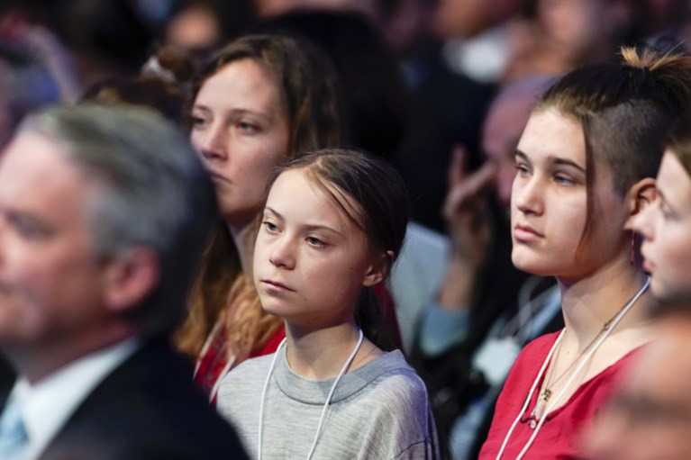 President Trump roept op om Greta Thunberg “en andere onheilsprofeten” te negeren