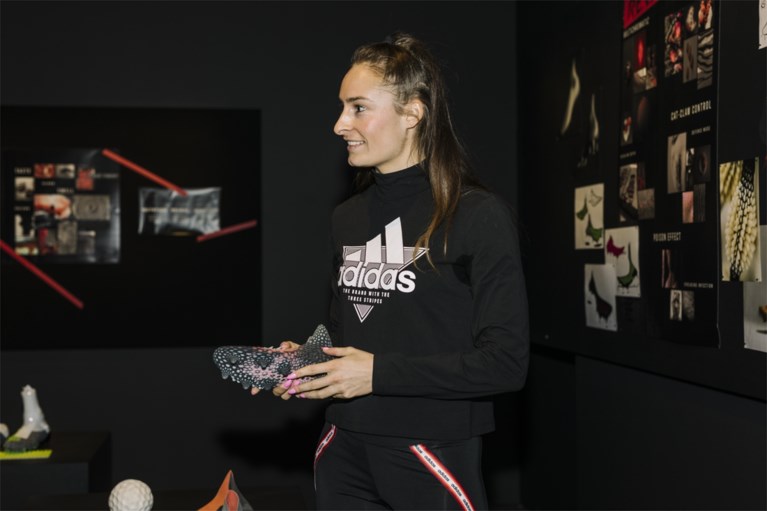 Red Flame Tessa Wullaert schittert naast wereldsterren in campagne van Adidas: “Ik ben benieuwd naar de impact hiervan”
