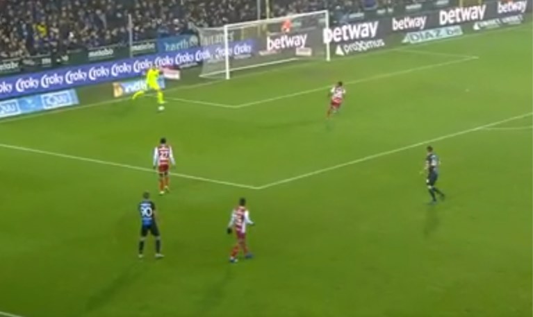 Ongeziene blunder van Simon Mignolet bij Club Brugge: “Ik moet dit accepteren en laten liggen”