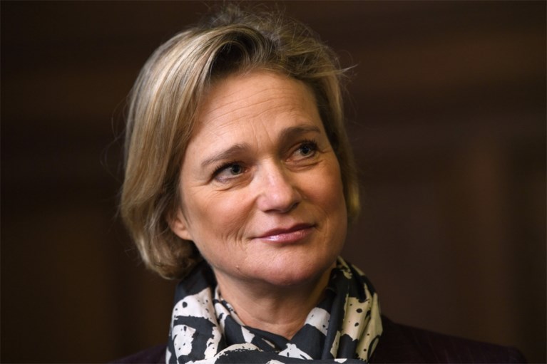Bekentenis van koning Albert haalt ook in buitenlandse media krantenkoppen: “Het ging haar altijd om de erkenning”