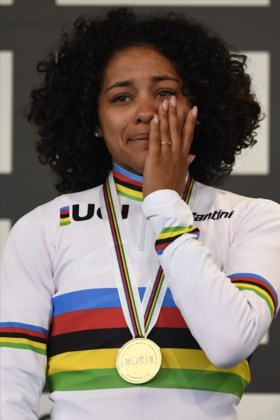 REACTIES. Laura Verdonschot neemt het na ontgoochelend WK op voor Sanne Cant: “Afgebroken alsof ze niets gepresteerd heeft”