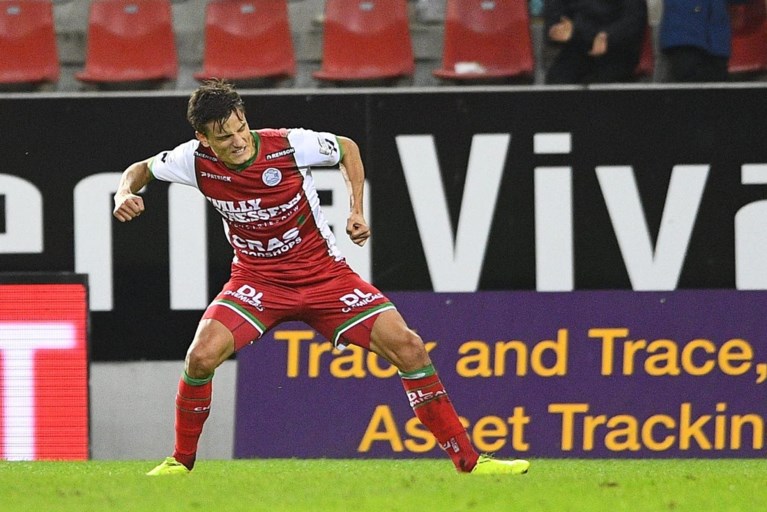 Geslaagd debuut voor Jelle Vossen bij Zulte Waregem: twee doelpunten en een makkelijke zege tegen Waasland-Beveren