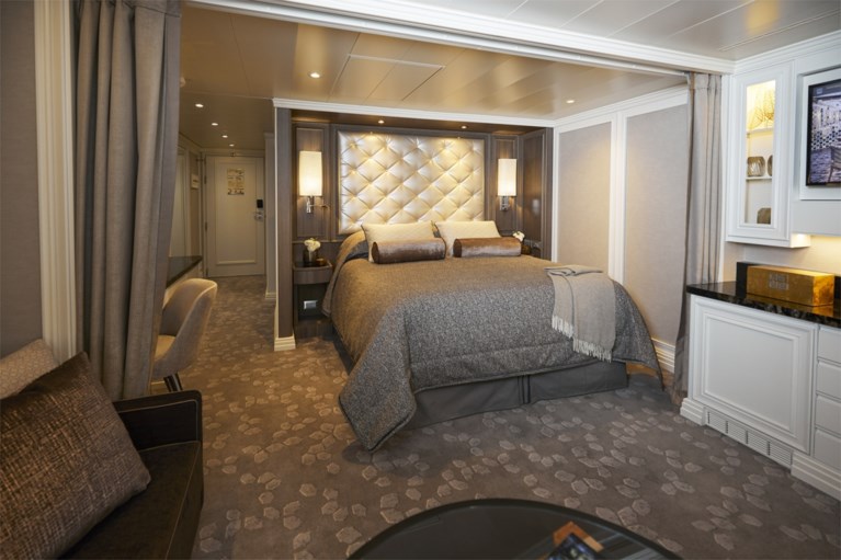 Extreme luxe voor 10.000 euro per nacht: binnenkijken in de mooiste hotelkamer op zee
