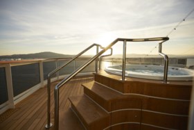 Extreme luxe voor 10.000 euro per nacht: binnenkijken in de mooiste hotelkamer op zee