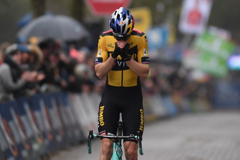 Wout van Aert bekroont comeback met zege voor eigen publiek in Lille in slotmanche DVV Trofee