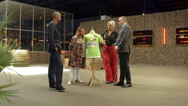 Eddy Planckaert verkoopt zijn groene trui: “Het is nooit gewassen, er zit letterlijk veel van mij in”