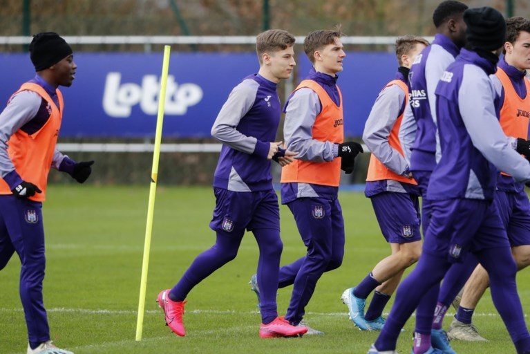 Anderlecht verwelkomt Yari Verschaeren en Pieter Gerkens terug op het trainingsveld