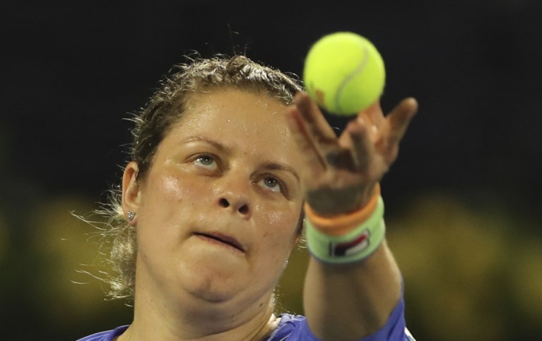 Alsof ze nooit is weggeweest: Kim Clijsters dwingt Muguruza tot het uiterste, maar sneuvelt toch bij comeback