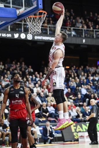 Swingende Antwerp Giants winnen topper van Charleroi en komen opnieuw mee aan de leiding