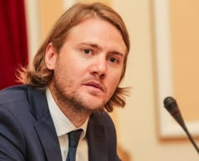 “Er zijn dingen waarmee men niet lacht”: Bart Somers (Open VLD) vraagt burgemeester Aalst om carnavalisten te overtuigen