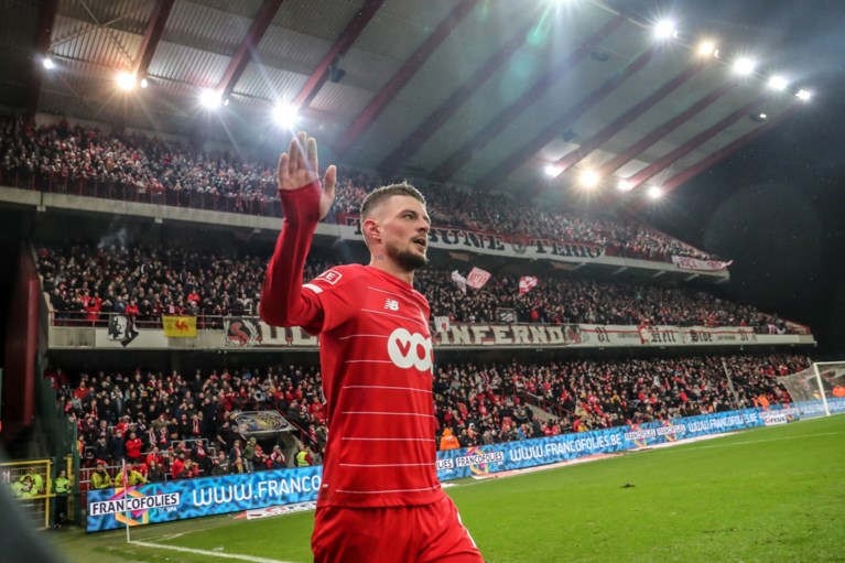Standard heeft genoeg aan knal van Oulare en wordt voorlopig derde, Antwerp blijft achter met 2 op 12