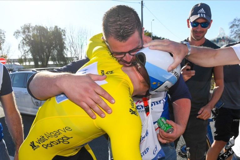 Dubbelslag voor Remco Evenepoel in Ronde van Algarve: supertalent pakt eindwinst én ritzege in slottijdrit
