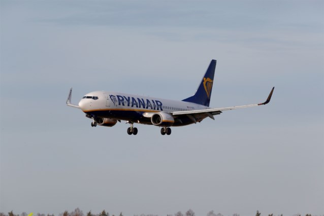 Stormweer veroorzaakt problemen op Brussels Airport: Ryanair-toestel kan niet landen door felle wind