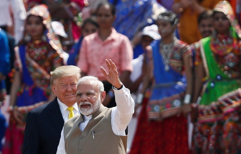 Trump belooft 100.000 Indiërs “de beste en meest gevreesde wapens ter wereld”