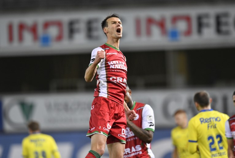 Geslaagd debuut voor Jelle Vossen bij Zulte Waregem: twee doelpunten en een makkelijke zege tegen Waasland-Beveren