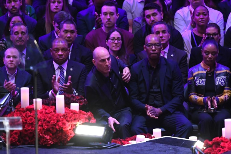 LA eert Kobe Bryant en dochter Gianna in pakkende ceremonie: mooie woorden van Michael Jordan, emotionele speech van weduwe Vanessa