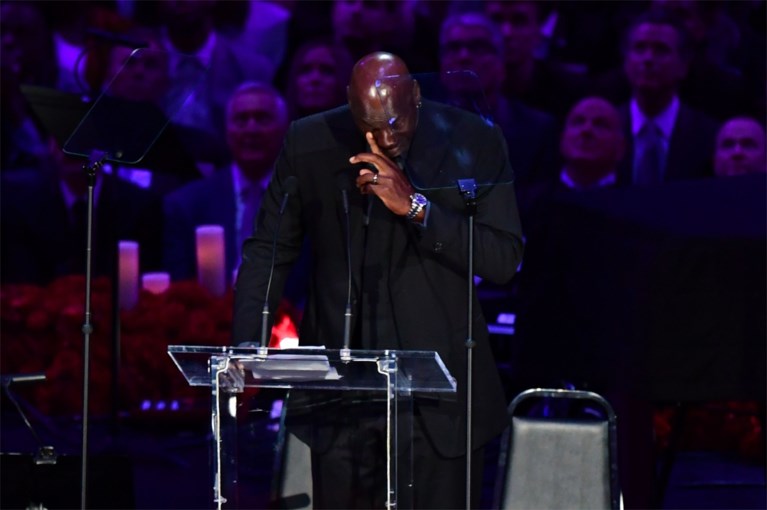 LA eert Kobe Bryant en dochter Gianna in pakkende ceremonie: mooie woorden van Michael Jordan, emotionele speech van weduwe Vanessa