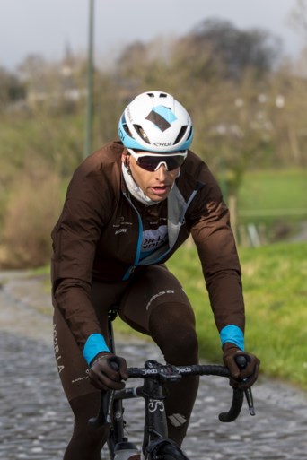 Van Avermaet, Stuyven en andere toppers verkennen kletsnat parcours Omloop Het Nieuwsblad