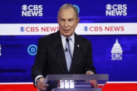 Bernie Sanders kop van Jut in chaotisch televisiedebat van Democraten