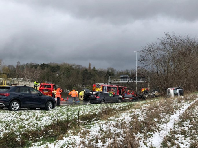 E314 richting Lummen ter hoogte van Winksele opnieuw vrij na ongeval met acht voertuigen