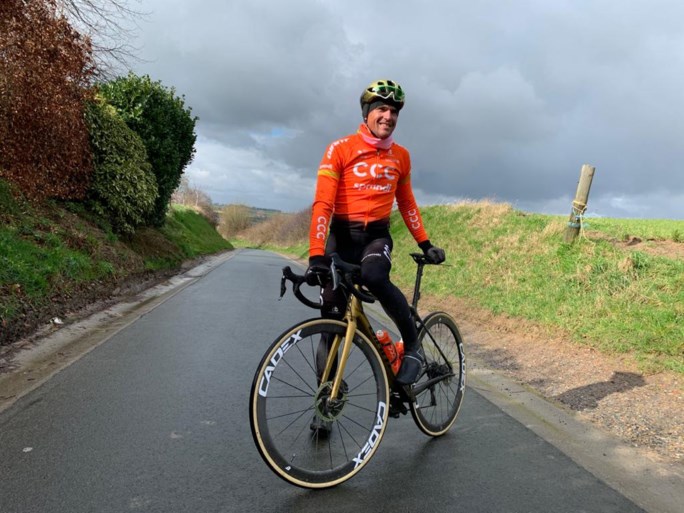 Van Avermaet, Stuyven en andere toppers verkennen kletsnat parcours Omloop Het Nieuwsblad