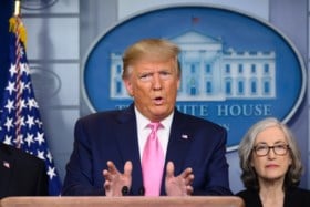 Trump ziet weinig gevaar in nieuwe coronavirus: “Het is zoals de griep. En we zijn goed voorbereid”