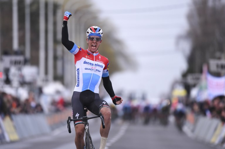Medekopmannen Lampaert en Jungels over de tactiek van Deceuninck - Quick Step: “We zijn met zeven renners gelijk voor de wet”